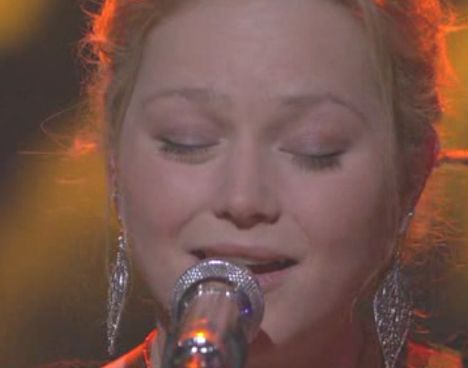 crystal_bowersox_2