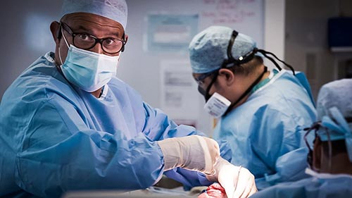 Surgeons: At the Edge of Life 4