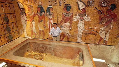 Tut's Treasures: The Golden Pharaoh