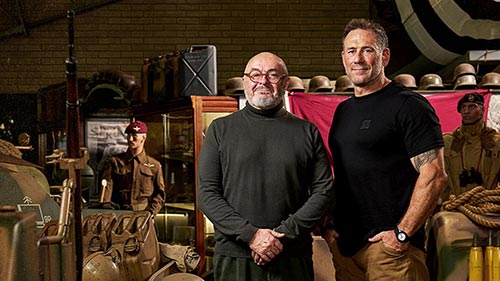 Battle Treasures with Foxy and Bruce