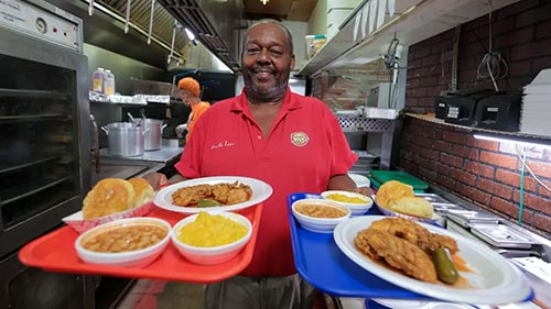 Diners, Drive-Ins and Dives: Triple D Nation 7